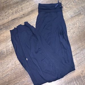 Lululemom dance studio joggers